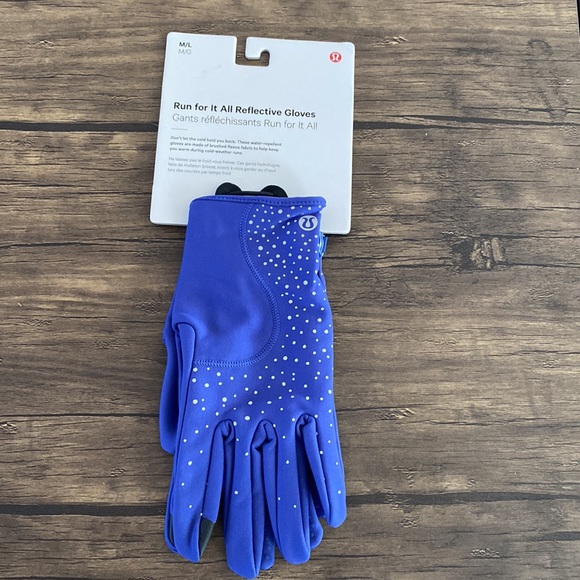 Lululemon Women’s Run For It All Reflective Gloves - Picture 6 of 12